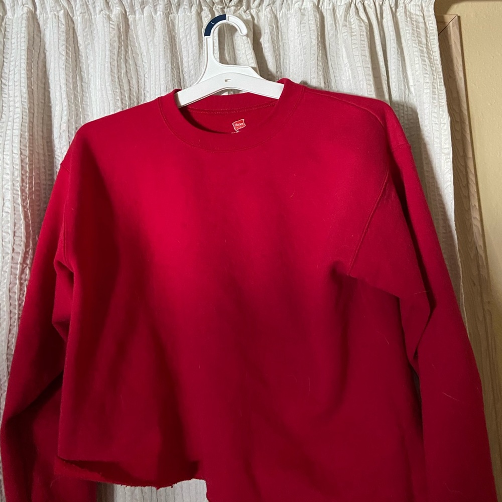 Red sweatshirt crop 🦊🐔